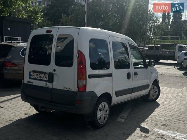 Белый Рено Кенгу, объемом двигателя 1.5 л и пробегом 275 тыс. км за 3999 $, фото 3 на Automoto.ua