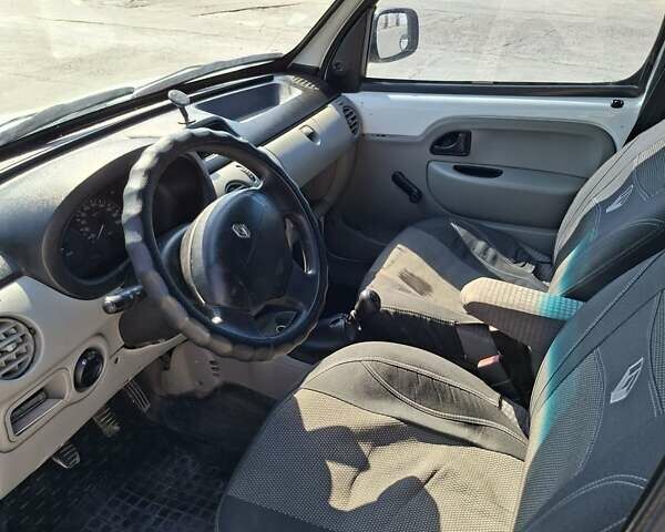 Белый Рено Кенгу, объемом двигателя 1.87 л и пробегом 367 тыс. км за 1850 $, фото 3 на Automoto.ua