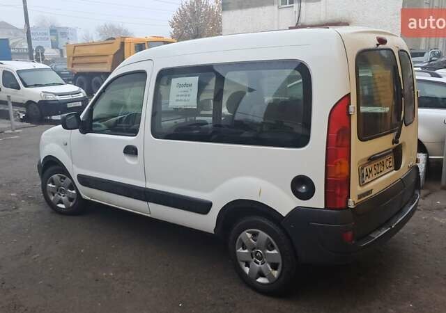 Белый Рено Кенгу, объемом двигателя 1.5 л и пробегом 217 тыс. км за 4000 $, фото 2 на Automoto.ua