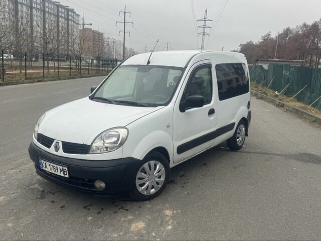 Белый Рено Кенгу, объемом двигателя 1.5 л и пробегом 320 тыс. км за 2300 $, фото 1 на Automoto.ua