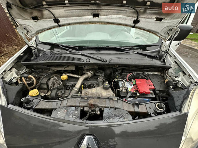Білий Рено Кєнгу, об'ємом двигуна 1.5 л та пробігом 328 тис. км за 4500 $, фото 8 на Automoto.ua