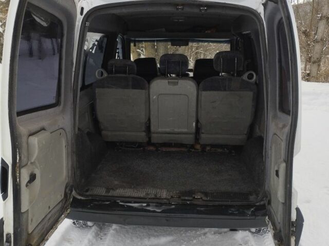 Білий Рено Кєнгу, об'ємом двигуна 1.5 л та пробігом 270 тис. км за 3500 $, фото 10 на Automoto.ua