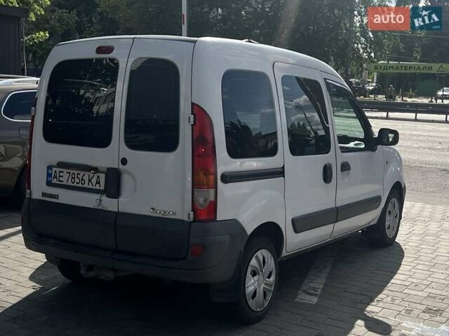 Белый Рено Кенгу, объемом двигателя 1.5 л и пробегом 275 тыс. км за 3999 $, фото 8 на Automoto.ua