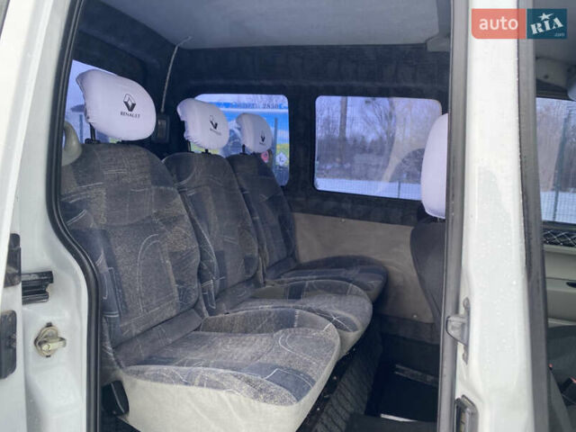 Белый Рено Кенгу, объемом двигателя 1.5 л и пробегом 300 тыс. км за 4800 $, фото 11 на Automoto.ua