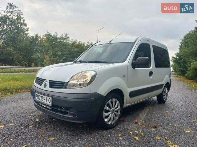 Белый Рено Кенгу, объемом двигателя 1.5 л и пробегом 203 тыс. км за 5200 $, фото 9 на Automoto.ua