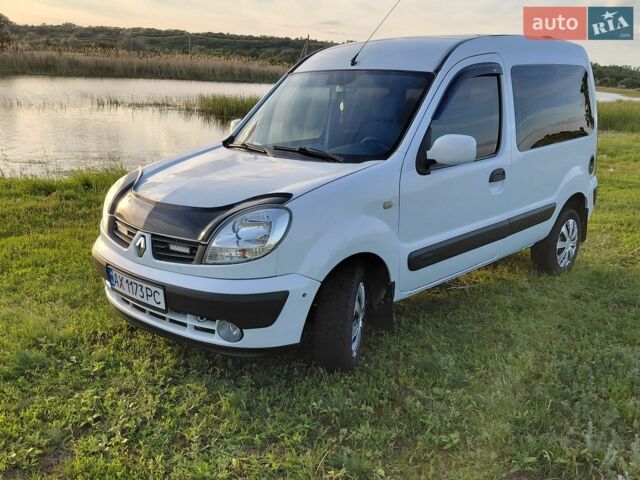 Білий Рено Кєнгу, об'ємом двигуна 1.5 л та пробігом 216 тис. км за 4750 $, фото 11 на Automoto.ua