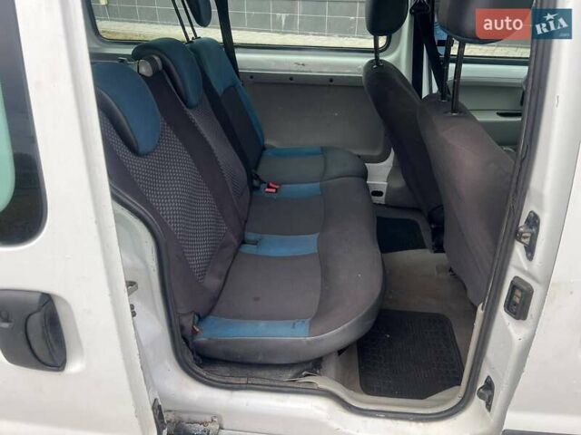 Белый Рено Кенгу, объемом двигателя 1.15 л и пробегом 262 тыс. км за 3550 $, фото 11 на Automoto.ua