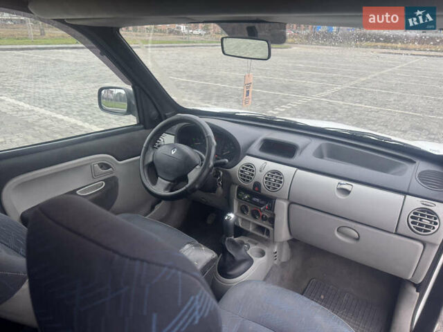 Белый Рено Кенгу, объемом двигателя 1.46 л и пробегом 330 тыс. км за 2300 $, фото 9 на Automoto.ua