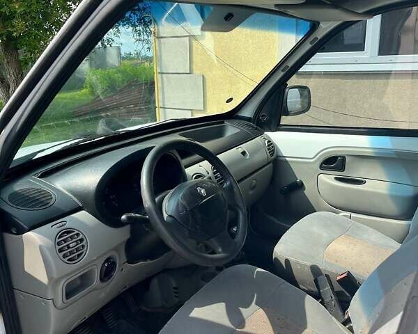Білий Рено Кєнгу, об'ємом двигуна 1.6 л та пробігом 130 тис. км за 2400 $, фото 7 на Automoto.ua