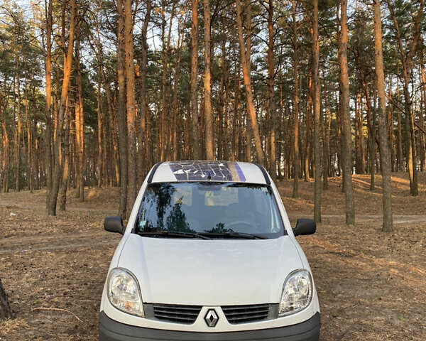 Білий Рено Кєнгу, об'ємом двигуна 1.5 л та пробігом 234 тис. км за 3900 $, фото 4 на Automoto.ua