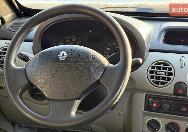 Білий Рено Кєнгу, об'ємом двигуна 1.5 л та пробігом 195 тис. км за 3950 $, фото 27 на Automoto.ua