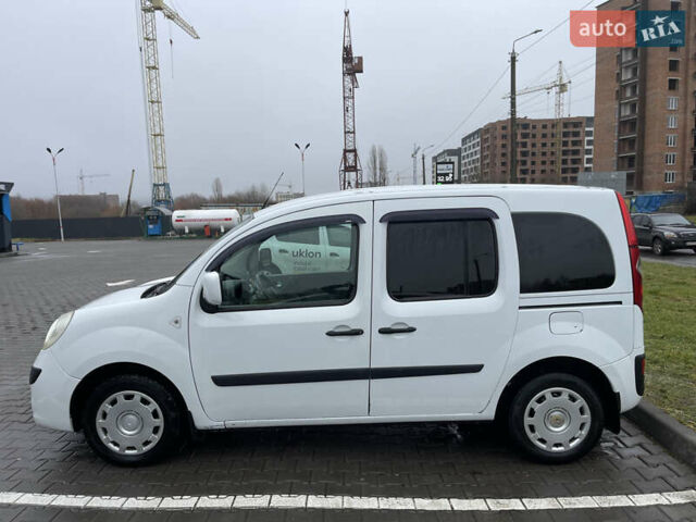 Белый Рено Кенгу, объемом двигателя 1.5 л и пробегом 450 тыс. км за 5800 $, фото 1 на Automoto.ua