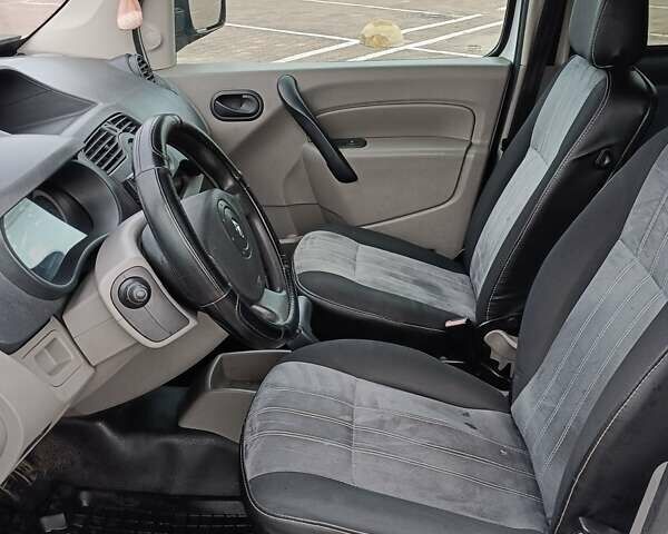 Білий Рено Кєнгу, об'ємом двигуна 1.46 л та пробігом 260 тис. км за 4950 $, фото 11 на Automoto.ua