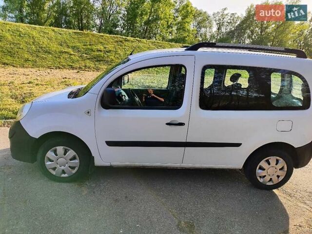 Білий Рено Кєнгу, об'ємом двигуна 1.5 л та пробігом 128 тис. км за 4900 $, фото 4 на Automoto.ua
