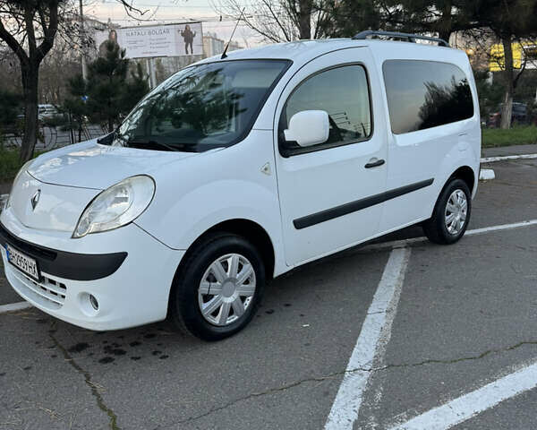 Белый Рено Кенгу, объемом двигателя 1.46 л и пробегом 265 тыс. км за 5800 $, фото 2 на Automoto.ua