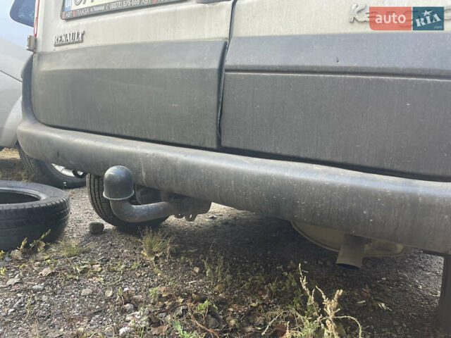 Рено Кенгу 2008 в Черкассах на Automoto.ua Белый Рено Кенгу, объемом двигателя 1.9 л и пробегом 275 тыс. км за 3500 $, фото 18 на Automoto.ua