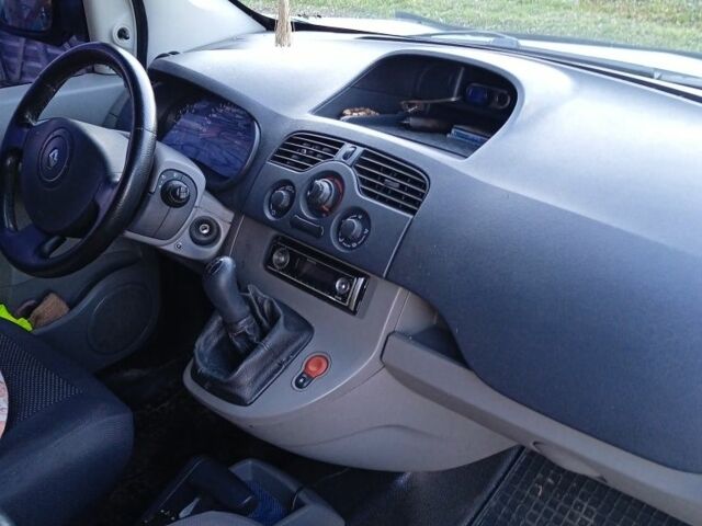 Білий Рено Кєнгу, об'ємом двигуна 1.5 л та пробігом 390 тис. км за 5800 $, фото 4 на Automoto.ua