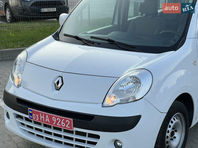Белый Рено Кенгу, объемом двигателя 1.5 л и пробегом 245 тыс. км за 6700 $, фото 7 на Automoto.ua