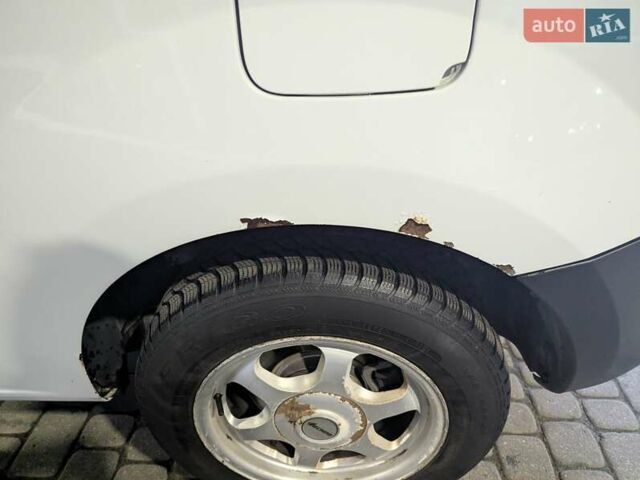 Белый Рено Кенгу, объемом двигателя 1.5 л и пробегом 441 тыс. км за 5600 $, фото 25 на Automoto.ua
