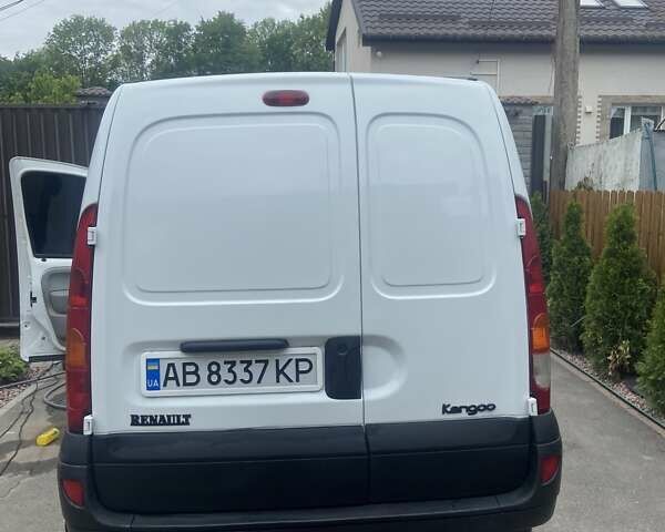 Белый Рено Кенгу, объемом двигателя 1.39 л и пробегом 280 тыс. км за 3300 $, фото 9 на Automoto.ua