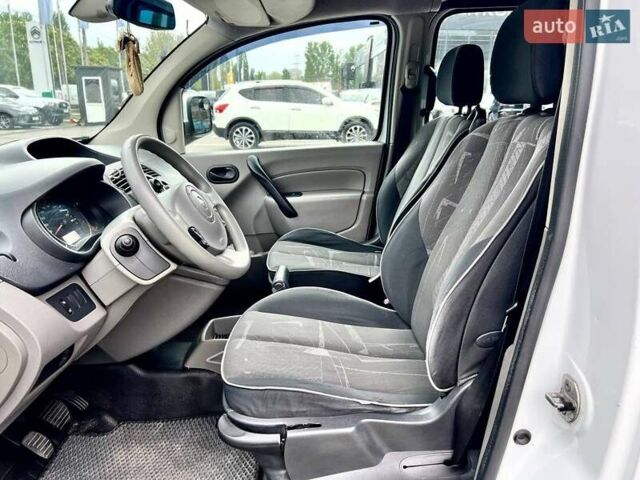 Білий Рено Кєнгу, об'ємом двигуна 1.46 л та пробігом 181 тис. км за 7199 $, фото 15 на Automoto.ua