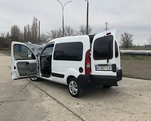 Білий Рено Кєнгу, об'ємом двигуна 1.46 л та пробігом 380 тис. км за 3400 $, фото 7 на Automoto.ua