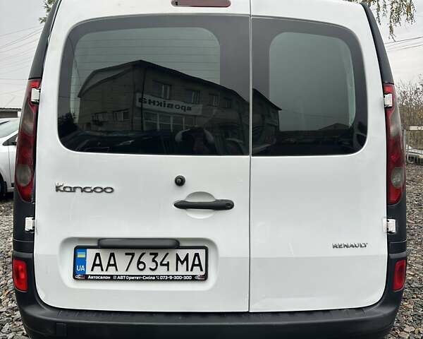 Рено Кенгу 2008 в Смеле на Automoto.ua Белый Рено Кенгу, объемом двигателя 1.5 л и пробегом 270 тыс. км за 4500 $, фото 18 на Automoto.ua