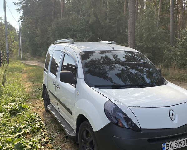 Белый Рено Кенгу, объемом двигателя 1.46 л и пробегом 297 тыс. км за 6000 $, фото 2 на Automoto.ua