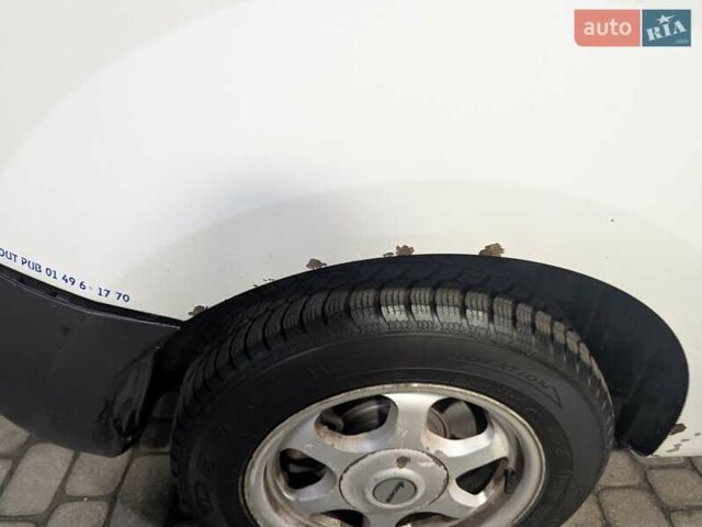 Белый Рено Кенгу, объемом двигателя 1.5 л и пробегом 441 тыс. км за 5600 $, фото 24 на Automoto.ua