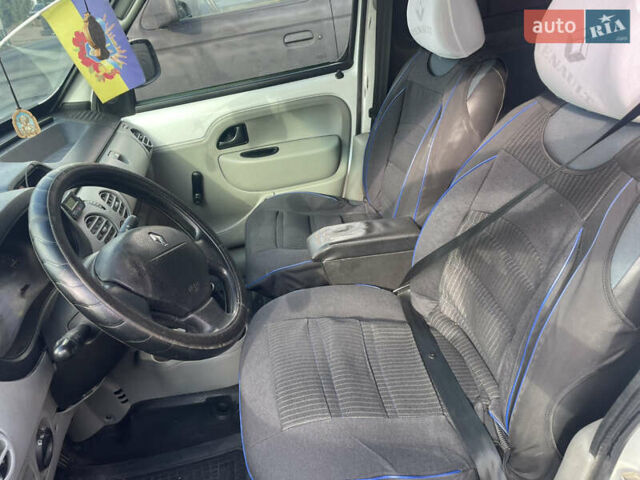 Рено Кенгу 2008 в Черкассах на Automoto.ua Белый Рено Кенгу, объемом двигателя 1.9 л и пробегом 275 тыс. км за 3500 $, фото 12 на Automoto.ua