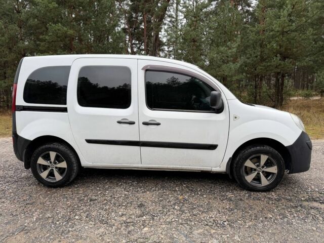 Белый Рено Кенгу, объемом двигателя 1.5 л и пробегом 216 тыс. км за 4950 $, фото 4 на Automoto.ua