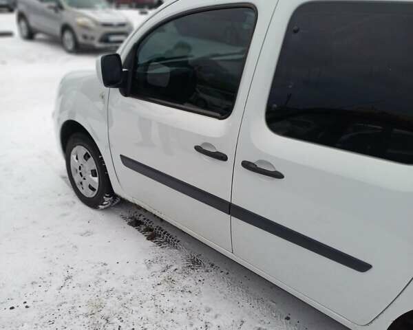 Білий Рено Кєнгу, об'ємом двигуна 1.5 л та пробігом 315 тис. км за 8800 $, фото 19 на Automoto.ua