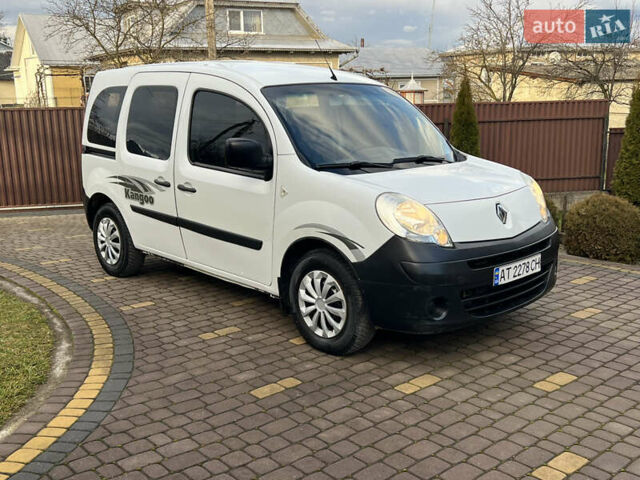Белый Рено Кенгу, объемом двигателя 1.5 л и пробегом 268 тыс. км за 5300 $, фото 6 на Automoto.ua