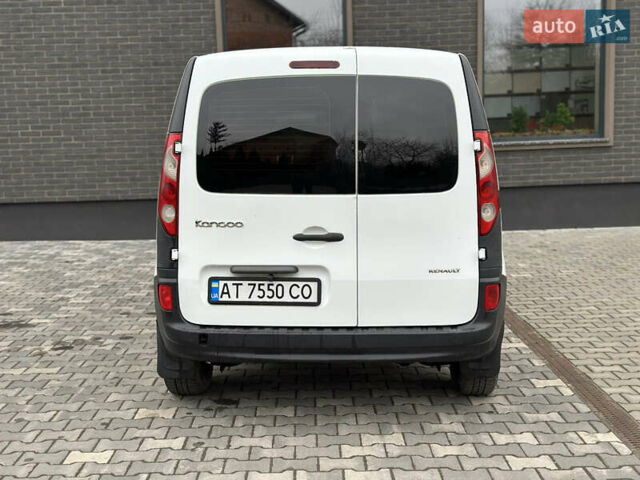Білий Рено Кєнгу, об'ємом двигуна 1.5 л та пробігом 300 тис. км за 5500 $, фото 14 на Automoto.ua