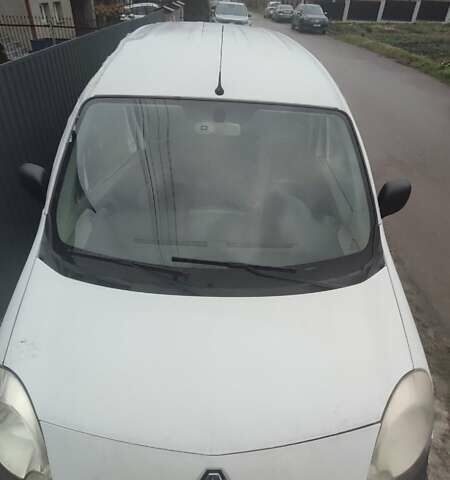 Білий Рено Кєнгу, об'ємом двигуна 1.5 л та пробігом 300 тис. км за 2850 $, фото 1 на Automoto.ua