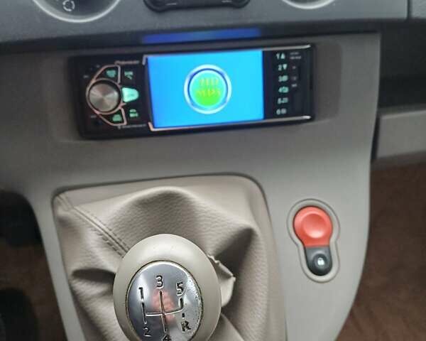 Білий Рено Кєнгу, об'ємом двигуна 1.5 л та пробігом 315 тис. км за 8800 $, фото 14 на Automoto.ua