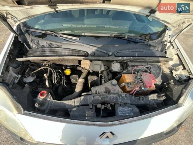 Білий Рено Кєнгу, об'ємом двигуна 1.5 л та пробігом 392 тис. км за 4950 $, фото 18 на Automoto.ua