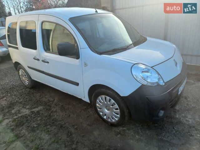 Белый Рено Кенгу, объемом двигателя 1.46 л и пробегом 380 тыс. км за 4500 $, фото 1 на Automoto.ua