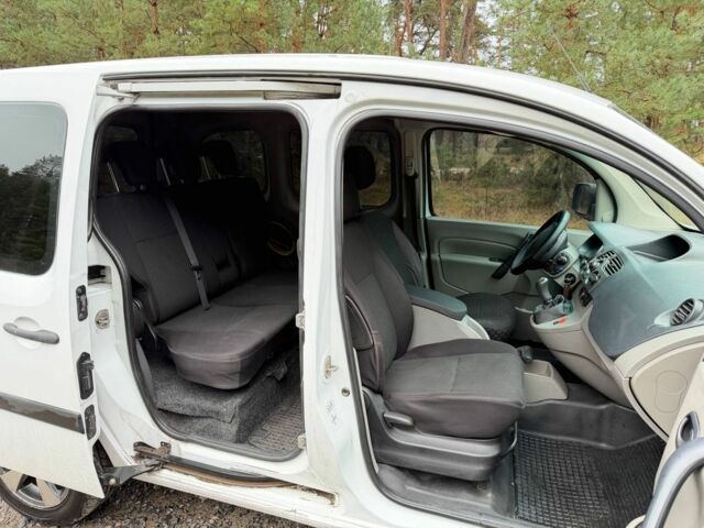 Белый Рено Кенгу, объемом двигателя 1.5 л и пробегом 216 тыс. км за 4950 $, фото 7 на Automoto.ua