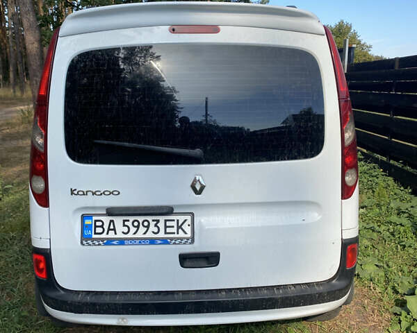 Белый Рено Кенгу, объемом двигателя 1.46 л и пробегом 297 тыс. км за 6000 $, фото 3 на Automoto.ua