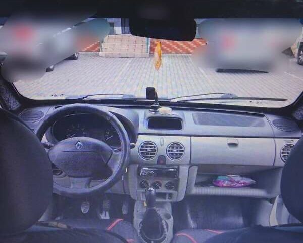 Белый Рено Кенгу, объемом двигателя 1.5 л и пробегом 270 тыс. км за 5200 $, фото 3 на Automoto.ua