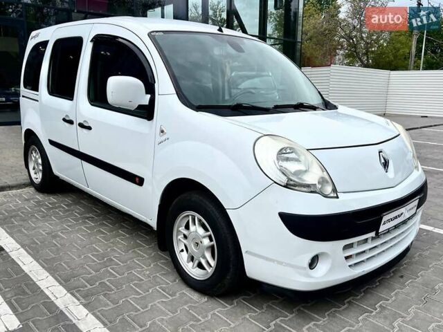 Білий Рено Кєнгу, об'ємом двигуна 1.46 л та пробігом 181 тис. км за 7199 $, фото 10 на Automoto.ua