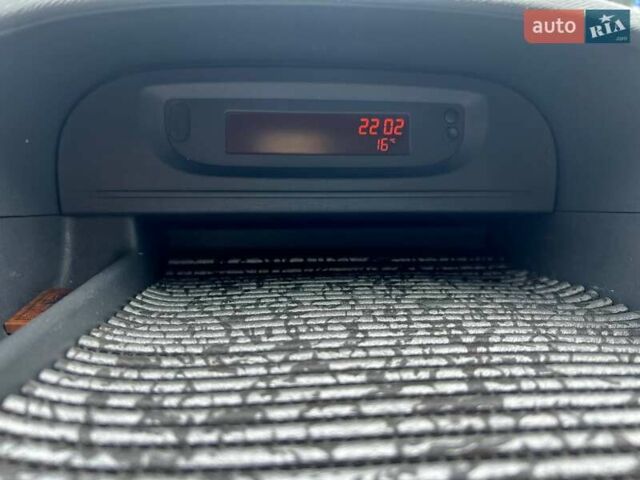 Білий Рено Кєнгу, об'ємом двигуна 1.46 л та пробігом 181 тис. км за 7199 $, фото 21 на Automoto.ua