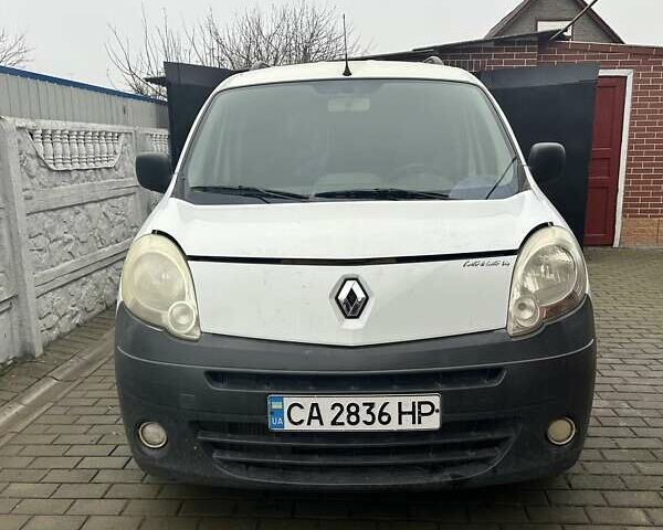 Білий Рено Кєнгу, об'ємом двигуна 1.46 л та пробігом 250 тис. км за 6100 $, фото 1 на Automoto.ua
