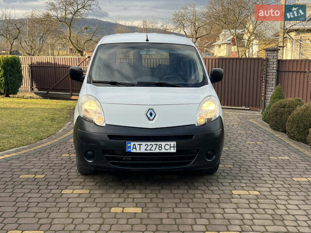 Белый Рено Кенгу, объемом двигателя 1.5 л и пробегом 268 тыс. км за 5300 $, фото 2 на Automoto.ua