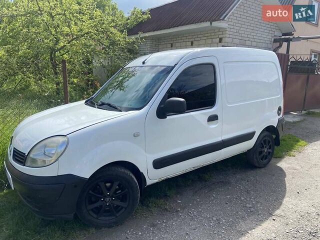 Белый Рено Кенгу, объемом двигателя 1.39 л и пробегом 280 тыс. км за 3300 $, фото 1 на Automoto.ua