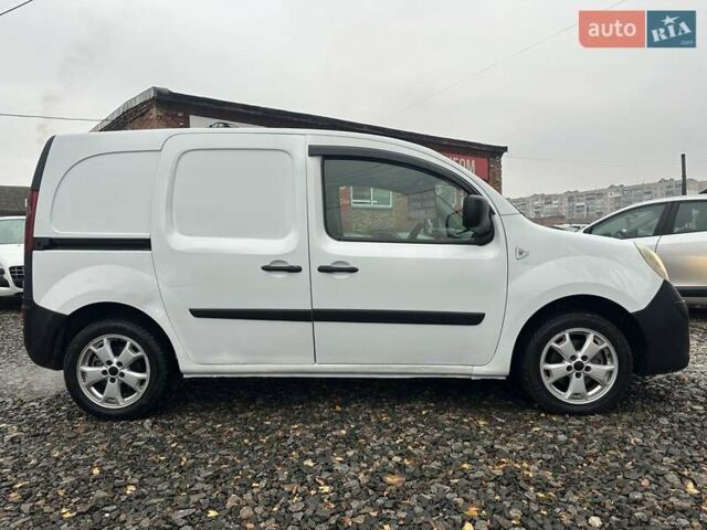 Рено Кенгу 2008 в Смеле на Automoto.ua Белый Рено Кенгу, объемом двигателя 1.5 л и пробегом 270 тыс. км за 4500 $, фото 9 на Automoto.ua