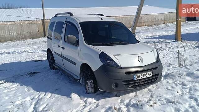 Рено Кенгу 2008 в Киеве на Automoto.ua Белый Рено Кенгу, объемом двигателя 1.5 л и пробегом 280 тыс. км за 6000 $, фото 4 на Automoto.ua
