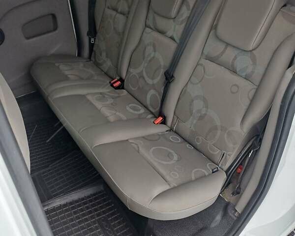 Білий Рено Кєнгу, об'ємом двигуна 1.5 л та пробігом 315 тис. км за 8800 $, фото 9 на Automoto.ua