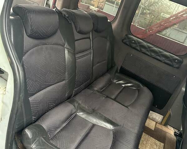 Білий Рено Кєнгу, об'ємом двигуна 1.46 л та пробігом 250 тис. км за 6100 $, фото 6 на Automoto.ua